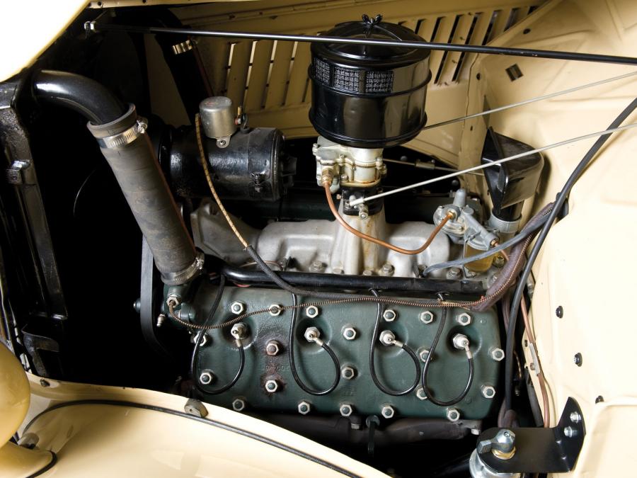  Ford V8 Deluxe 3-Window Coupe 1935 года  (фото 16 из 20)